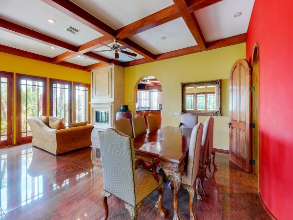 Palm Springs Home 984247