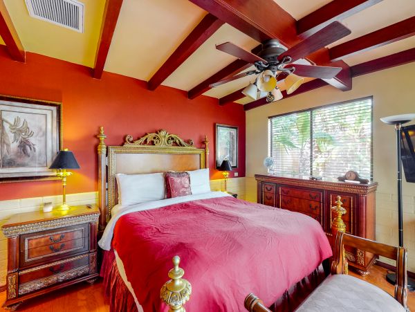 Palm Springs Home 984247