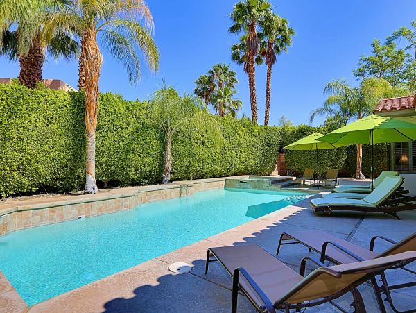 Palm Springs Home 984248