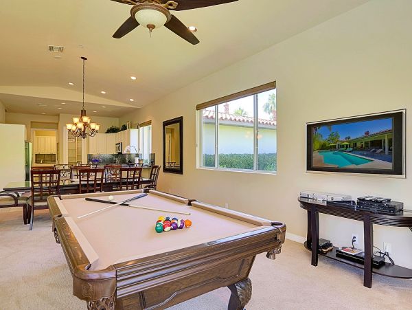 Palm Springs Home 984248