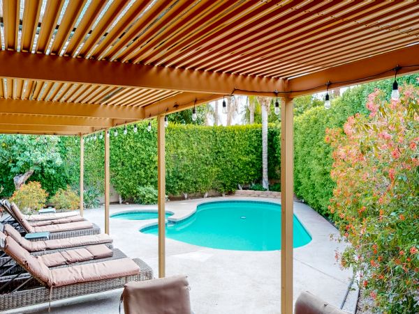 Palm Springs Home 984249
