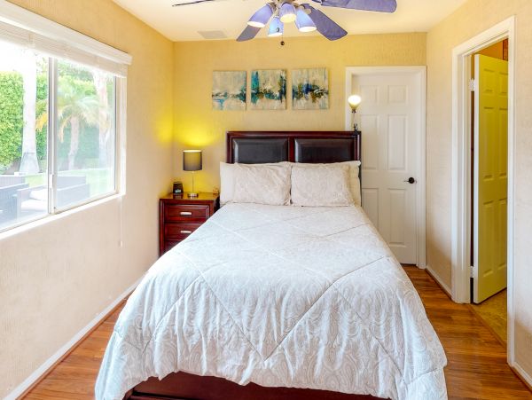 Palm Springs Home 984249