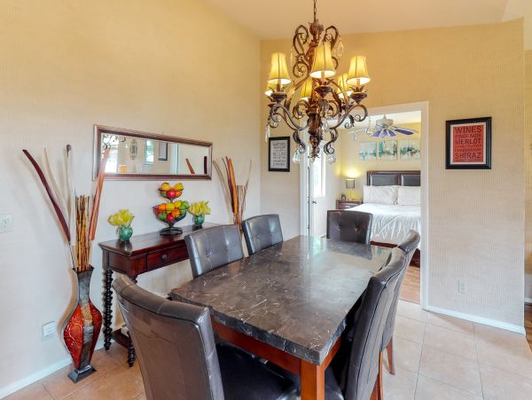 Palm Springs Home 984249