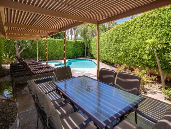 Palm Springs Home 984249