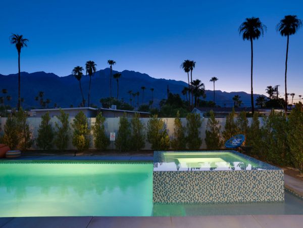 Palm Springs Home 984250