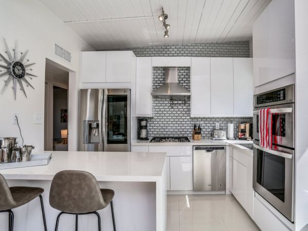 Palm Springs Home 984250