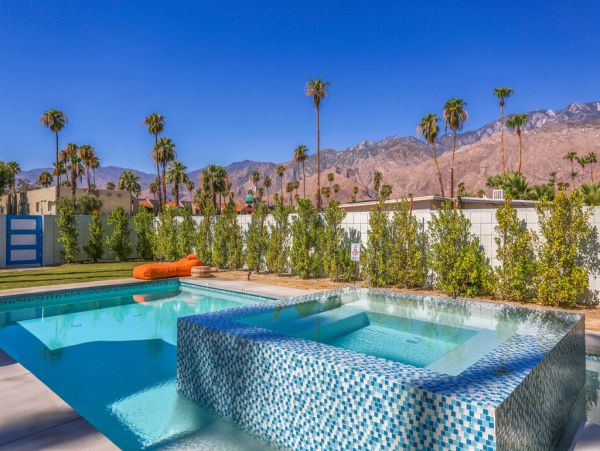 Palm Springs Home 984250