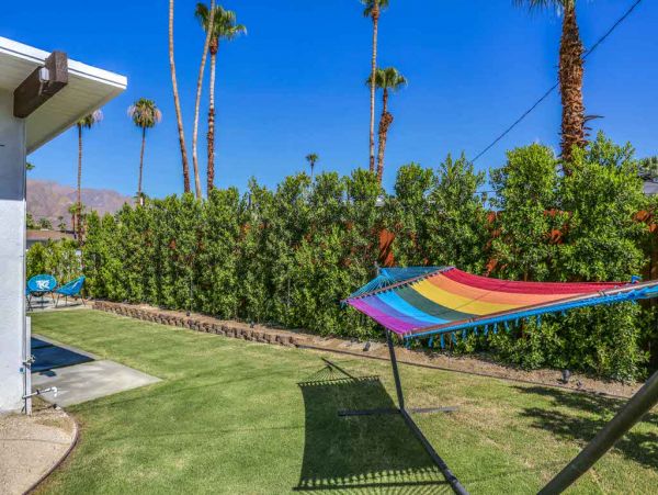 Palm Springs Home 984250