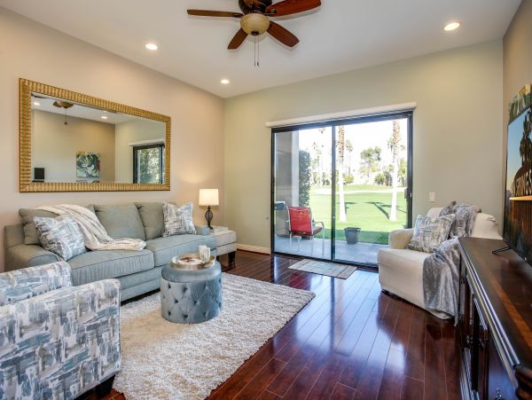 Palm Springs Home 984251