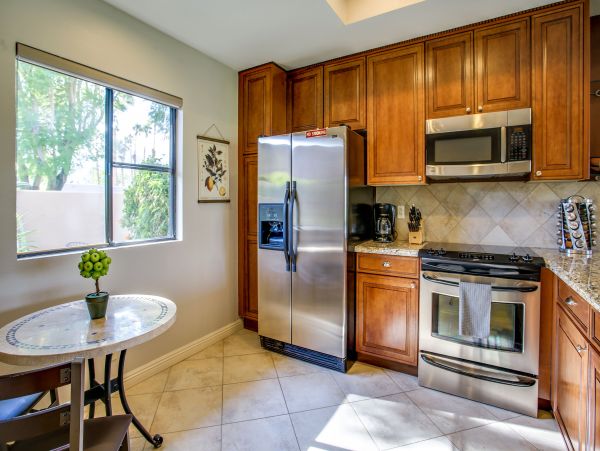 Palm Springs Home 984251