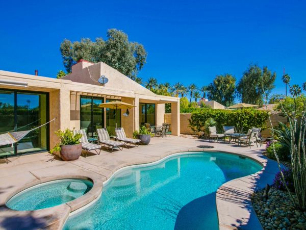 Palm Springs Home 984252