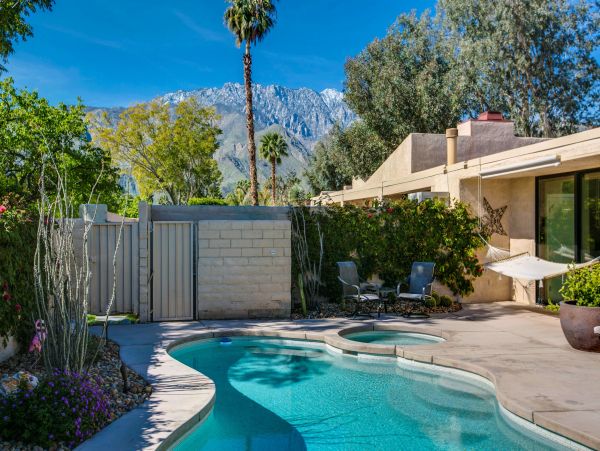 Palm Springs Home 984252