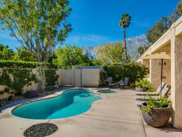 Palm Springs Home 984252