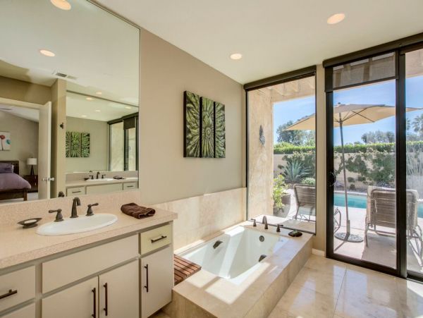 Palm Springs Home 984252