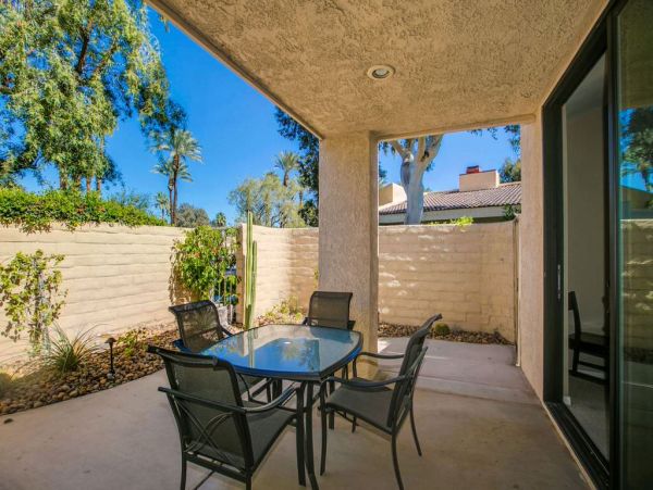 Palm Springs Home 984252