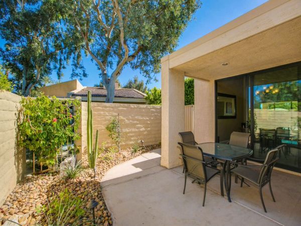Palm Springs Home 984252