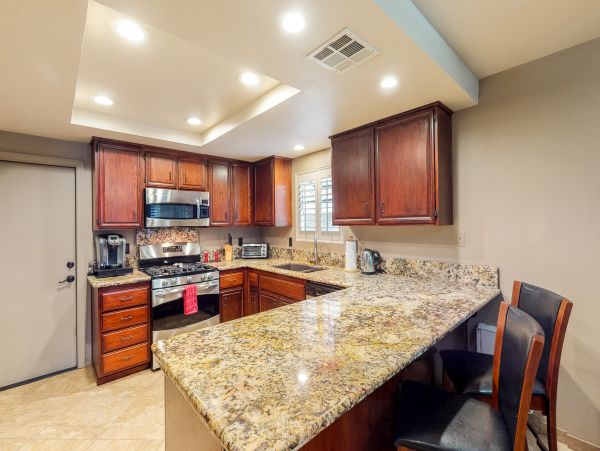 Palm Springs Home 984253