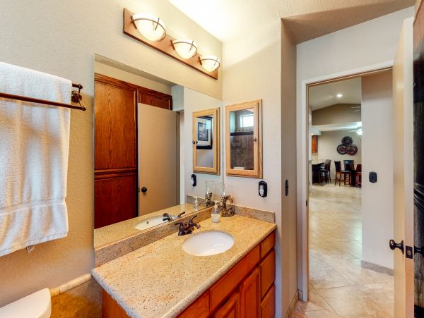 Palm Springs Home 984253