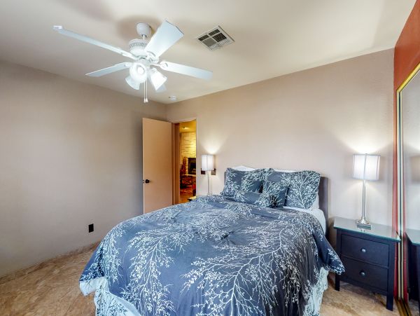 Palm Springs Home 984253