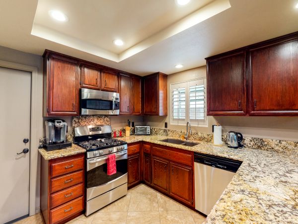 Palm Springs Home 984253