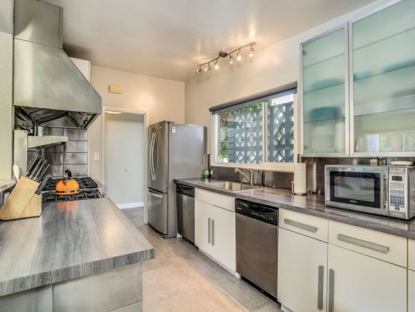Palm Springs Home 984254
