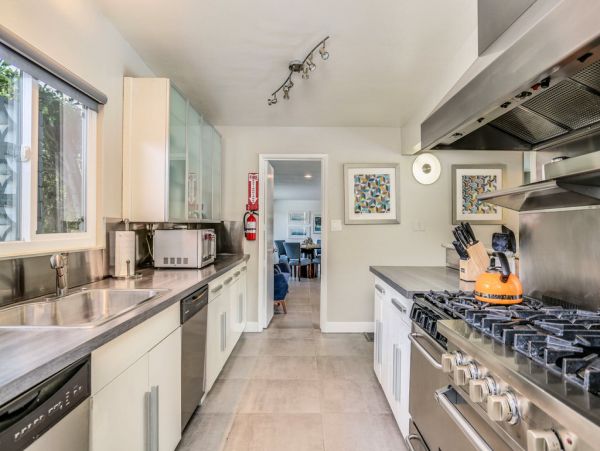 Palm Springs Home 984254