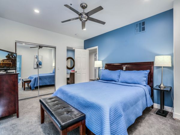 Palm Springs Home 984254