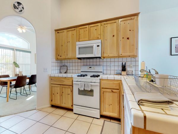 Palm Springs Home 984255