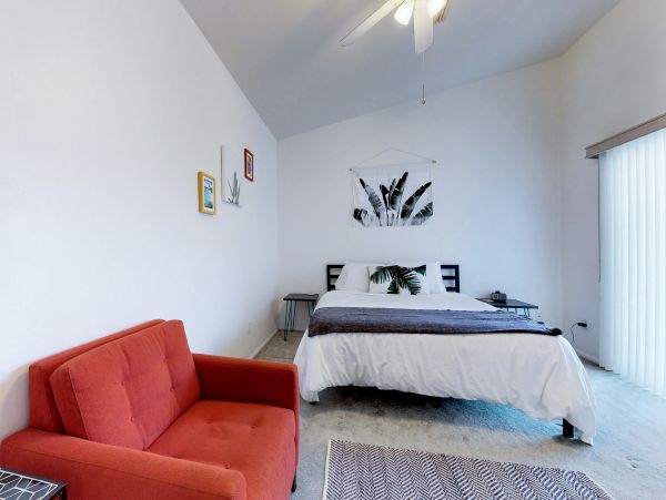 Palm Springs Home 984255