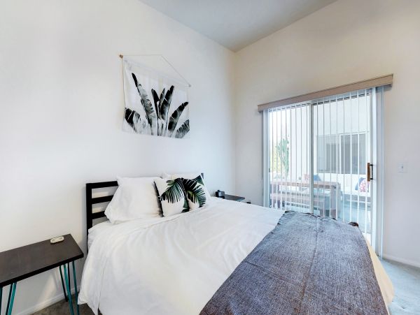 Palm Springs Home 984255