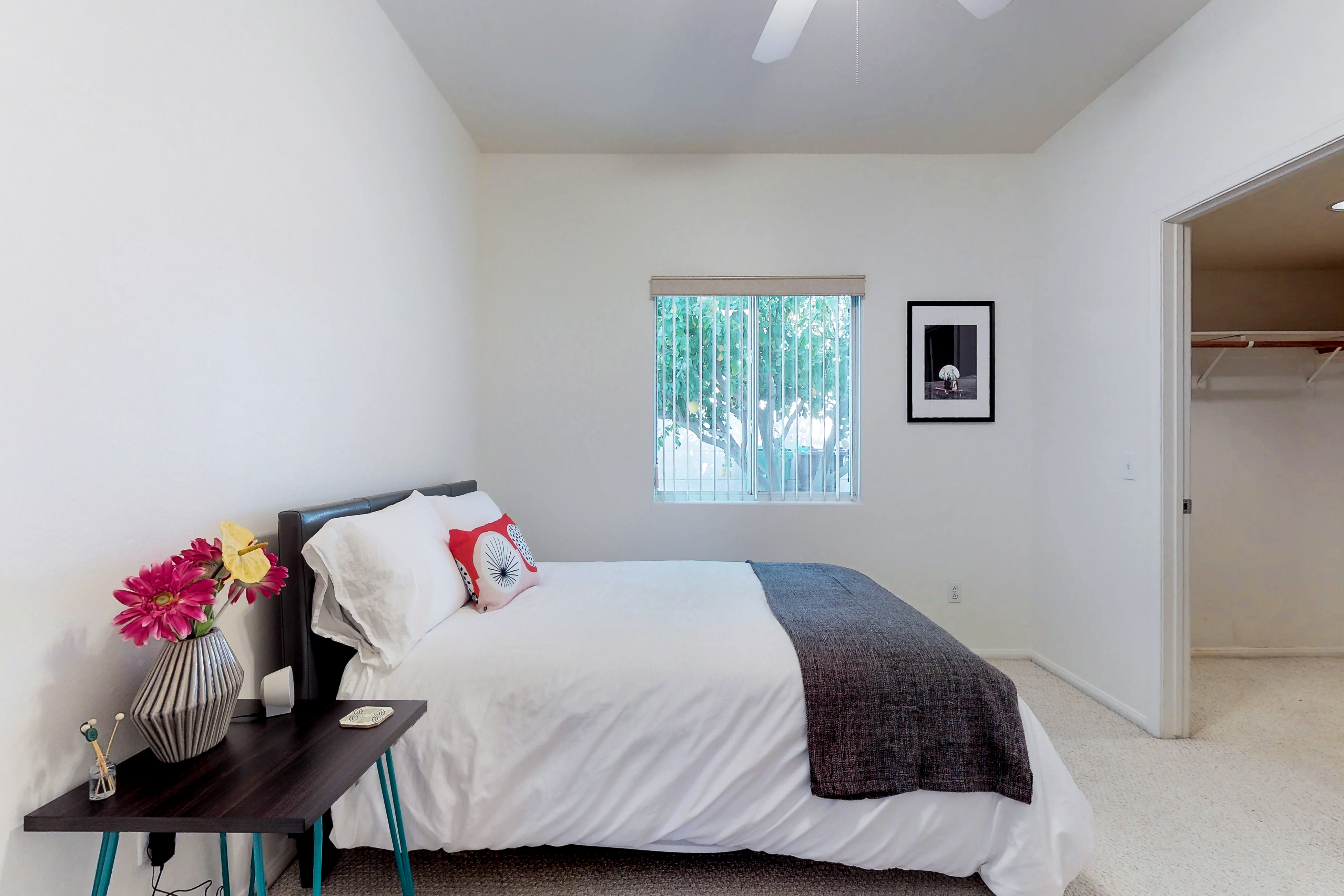 Palm Springs Home 984255