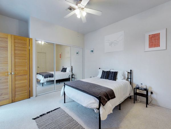 Palm Springs Home 984255