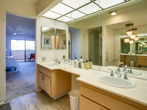 Palm Springs Home 984256