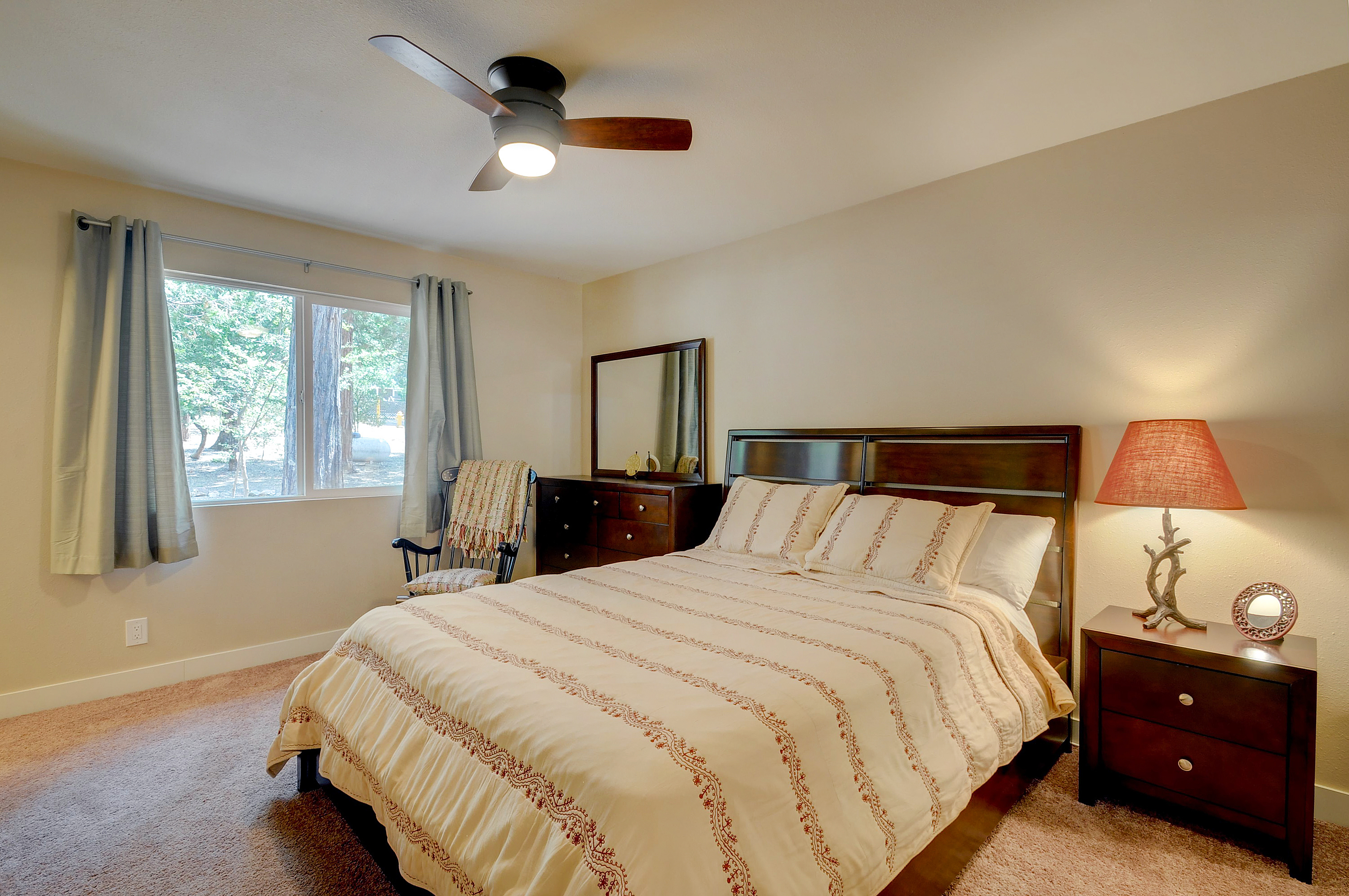 Palm Springs Home 984257