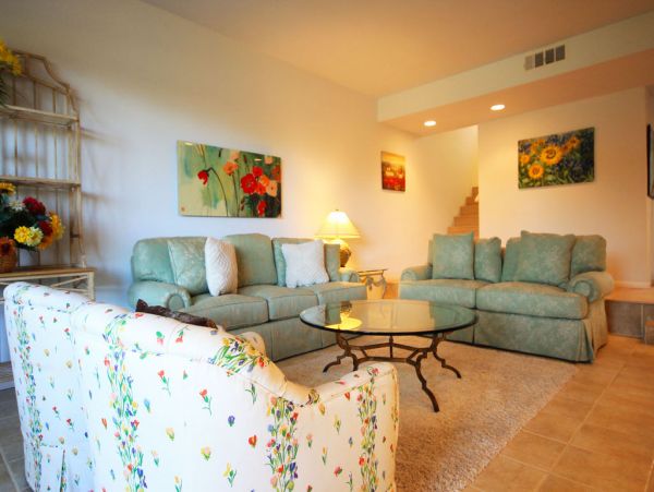Palm Springs Home 984258