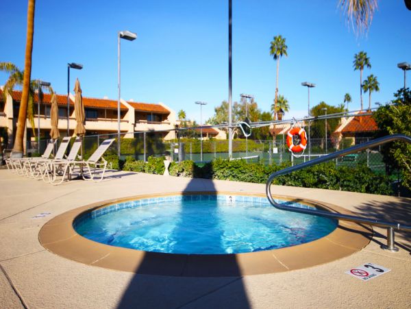 Palm Springs Home 984258