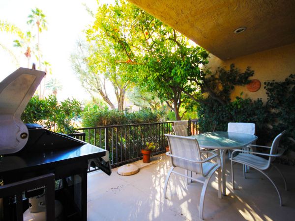 Palm Springs Home 984258
