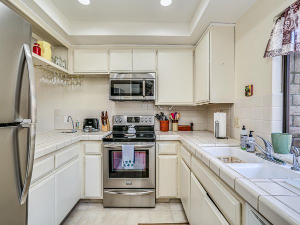 Palm Springs Home 984260