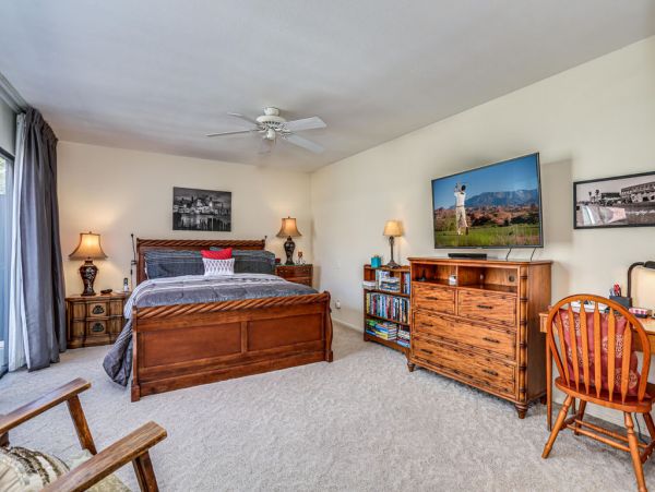 Palm Springs Home 984260