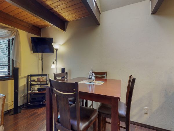 Palm Springs Home 984261