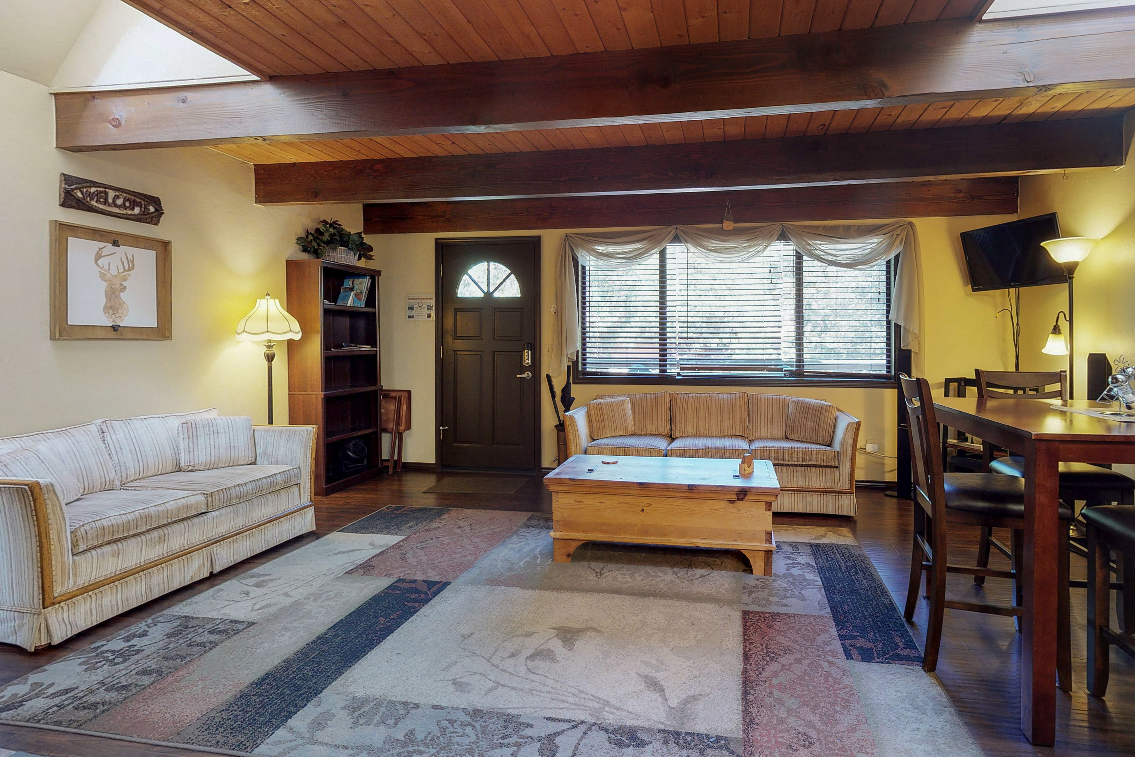 Palm Springs Home 984261