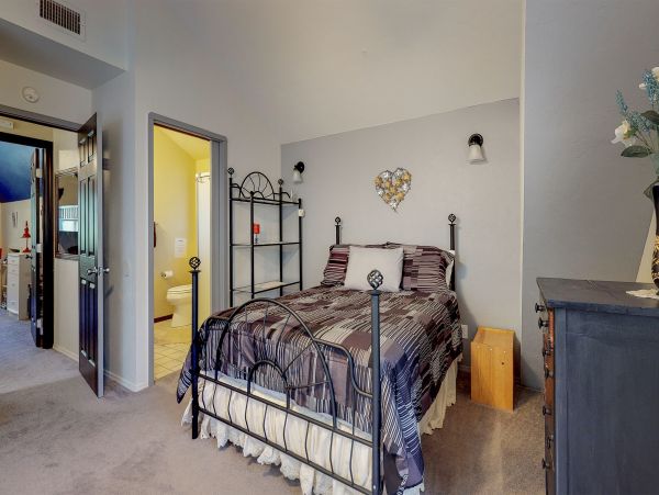 Palm Springs Home 984261