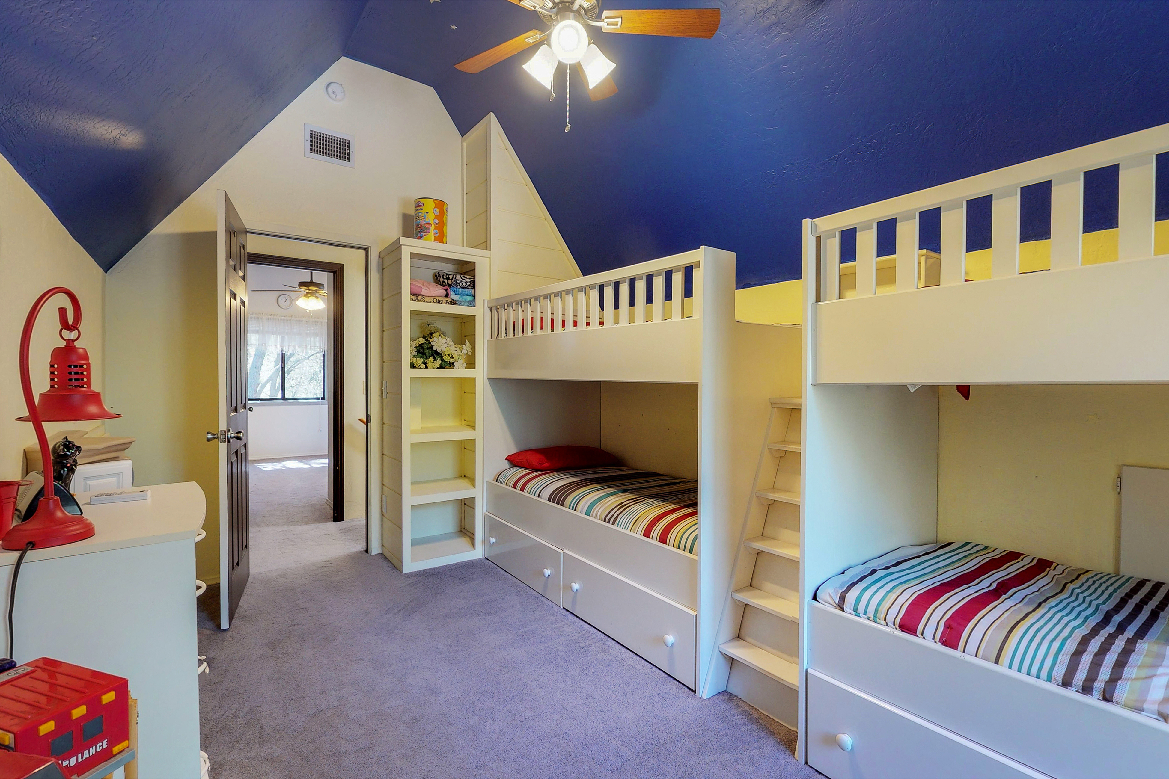 Palm Springs Home 984261