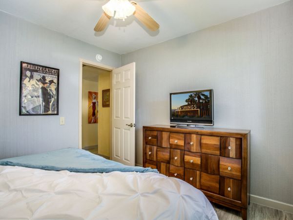 Palm Springs Home 984262