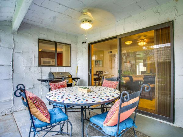 Palm Springs Home 984262