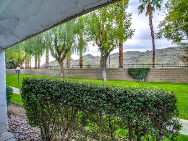 Palm Springs Home 984262