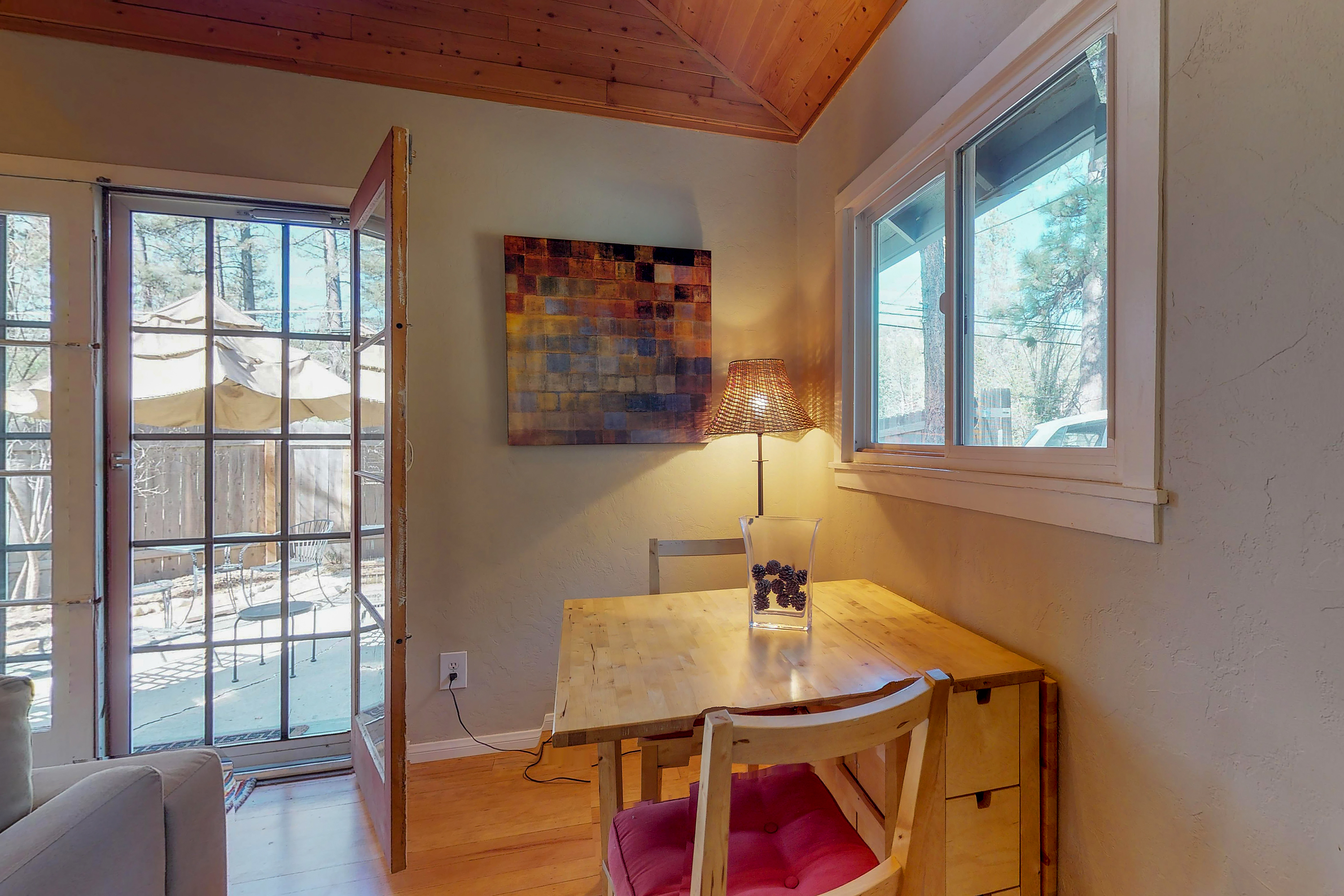 Palm Springs Home 984263