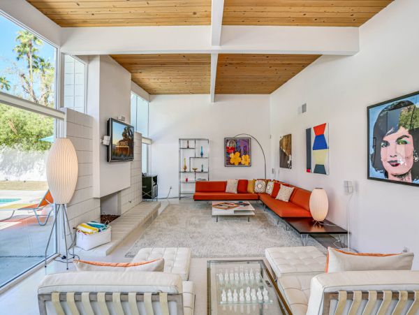 Palm Springs Home 984264