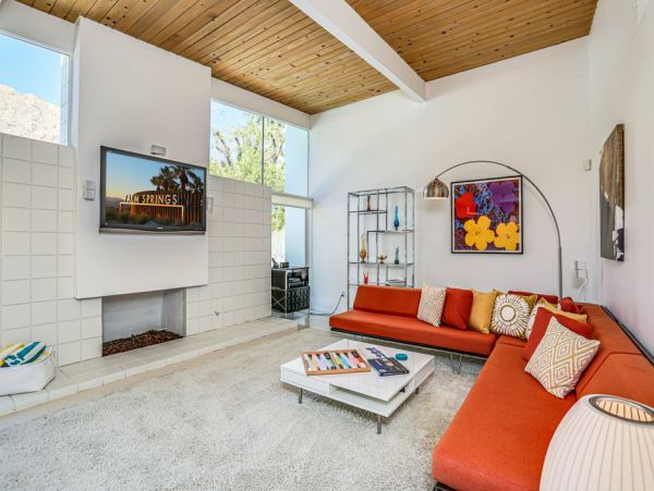 Palm Springs Home 984264