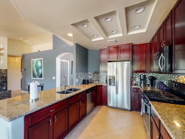 Palm Springs Home 984267